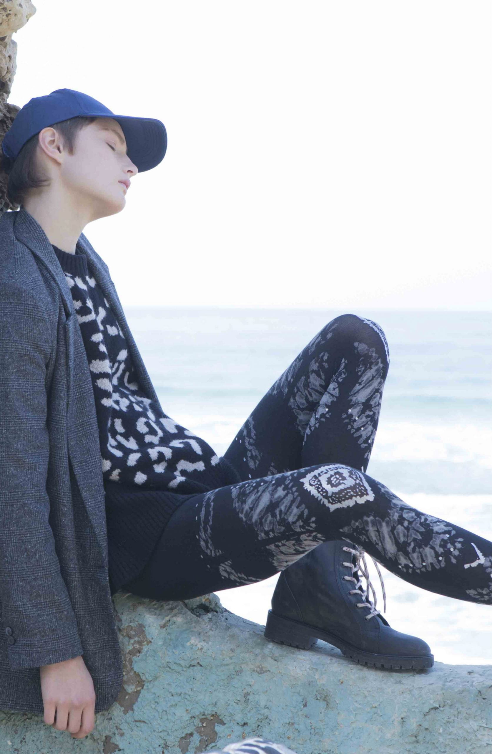 Zohara “The Long And Winding Road” Black Print Tights